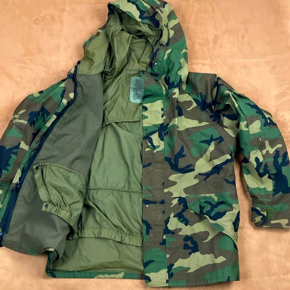 90s Cold Weather Woodland Camouflage Gore-Tex Parka Jacket L